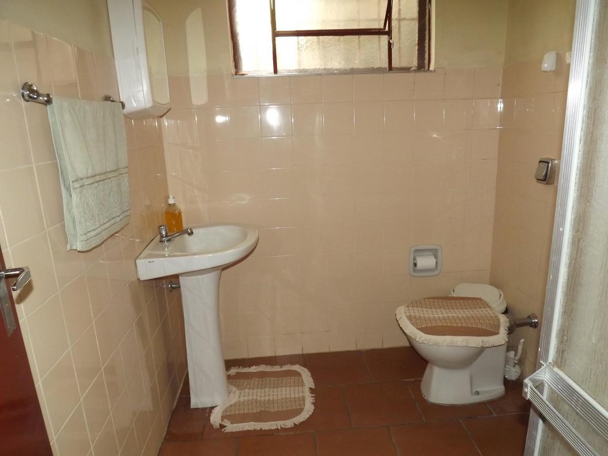 Hospedagem Santa Gertrudes Comensoli Cachoeira Paulista Exterior foto